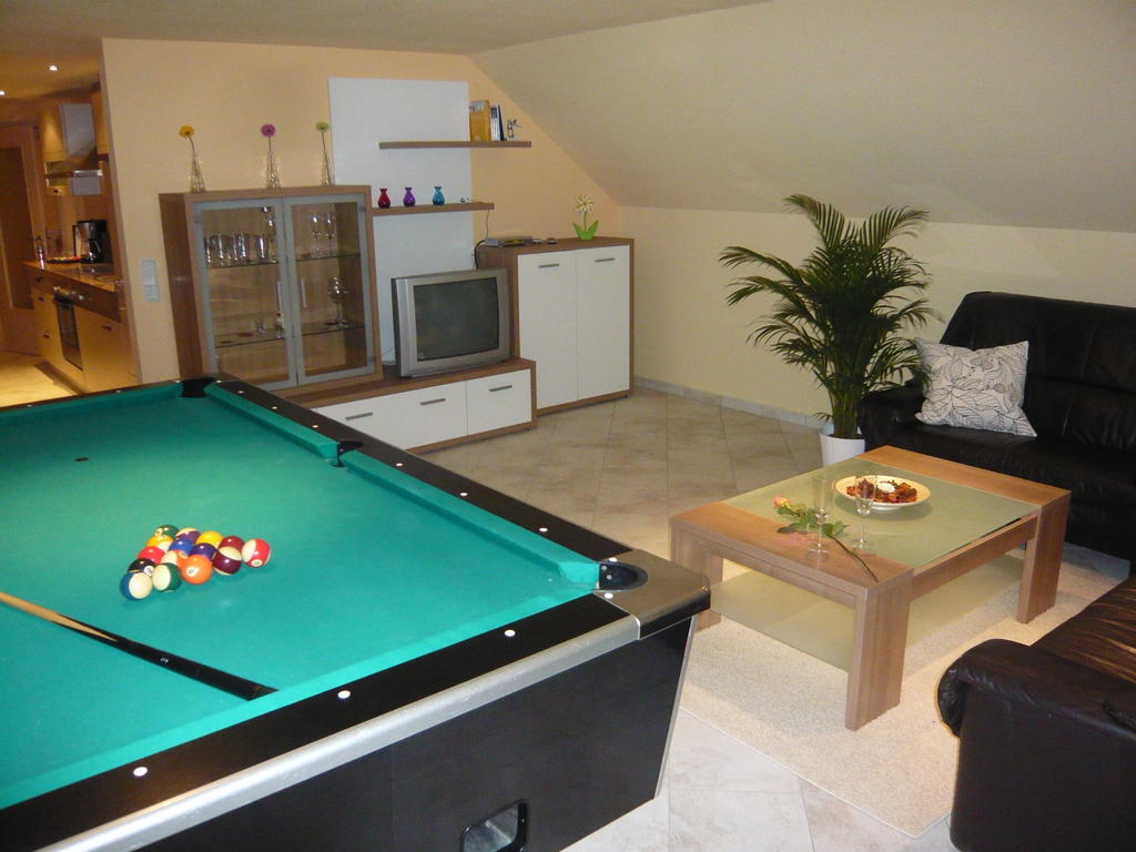 Pummpaelzhof Apartment Bad Salzungen Ruang foto